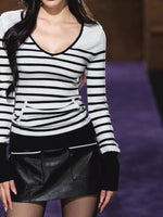Contrast Panel Low-Rise PU Skirt