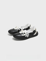 Black Ballet Flats