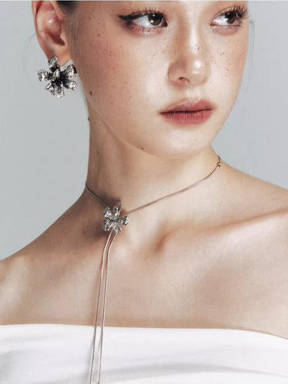Metal Floral Snake Chain Necklace