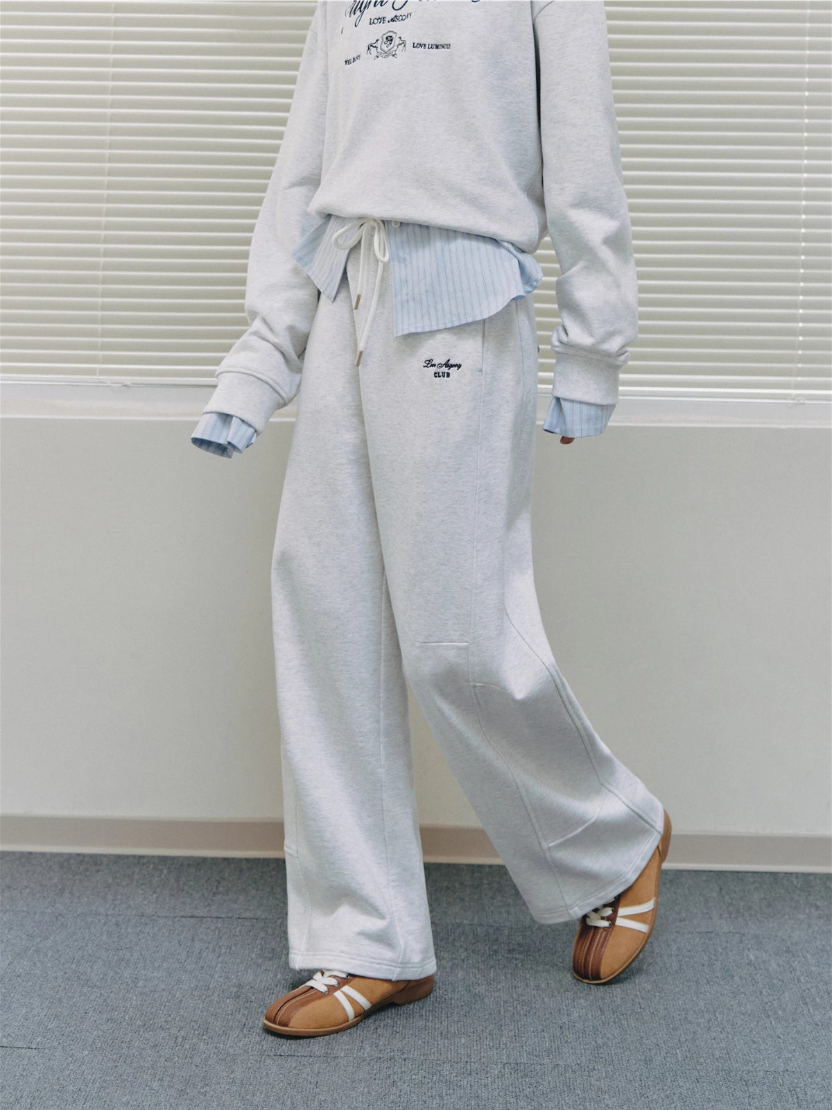 Minimal Drawstring Straight Leg Sweatpants