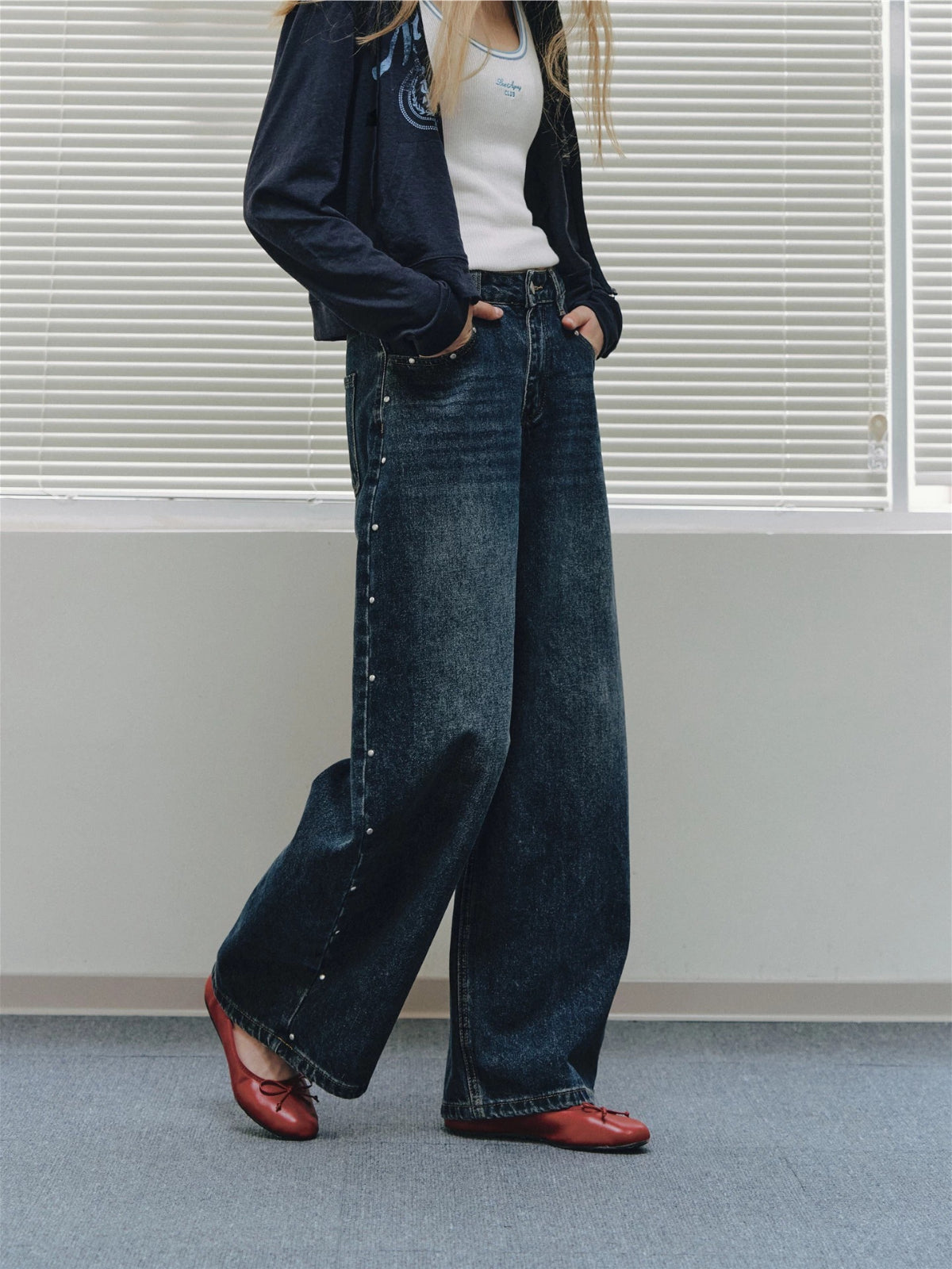 Rivet Wide Leg Jeans