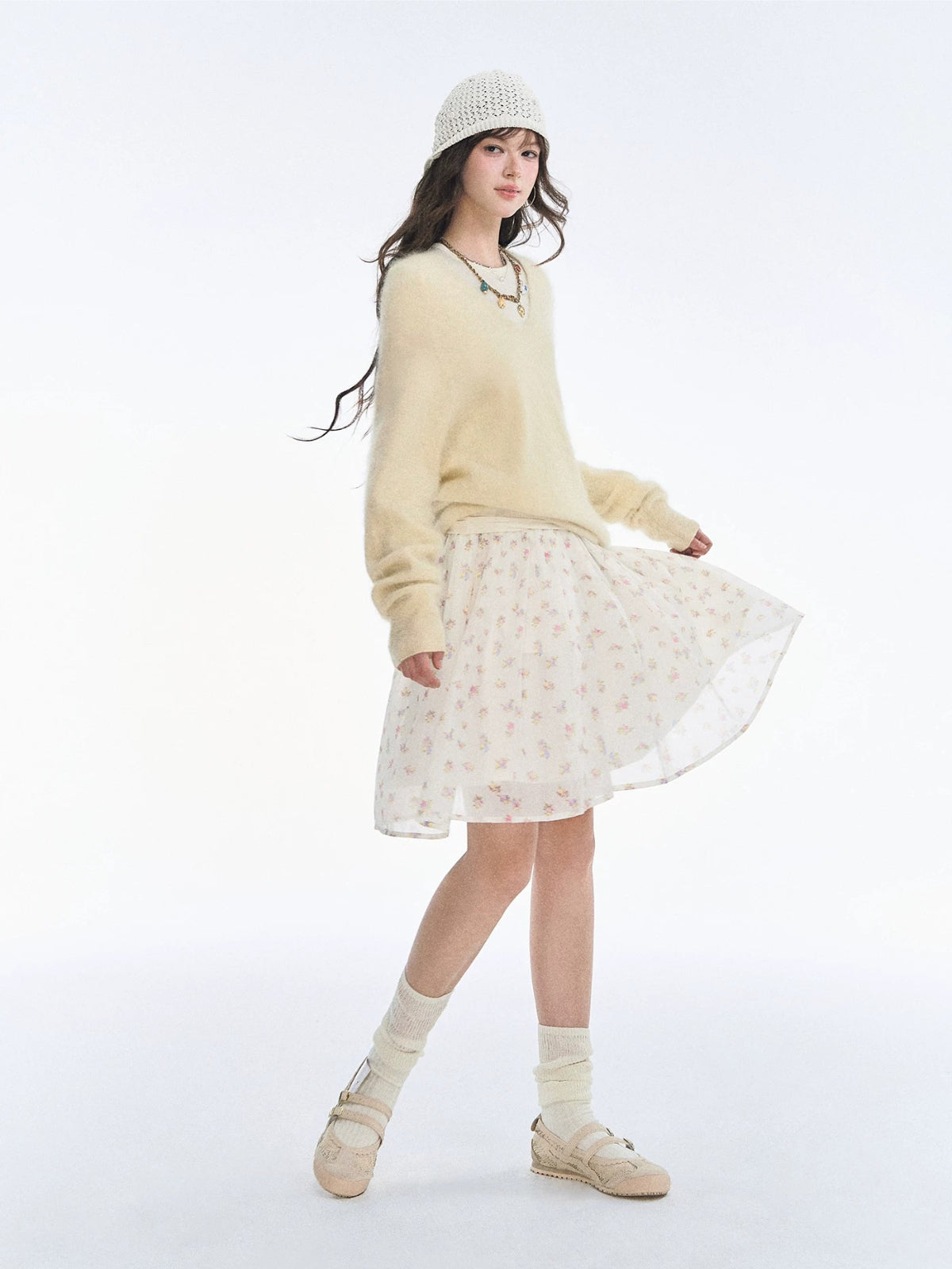 Seamless V Neck Silk Wool Sweater