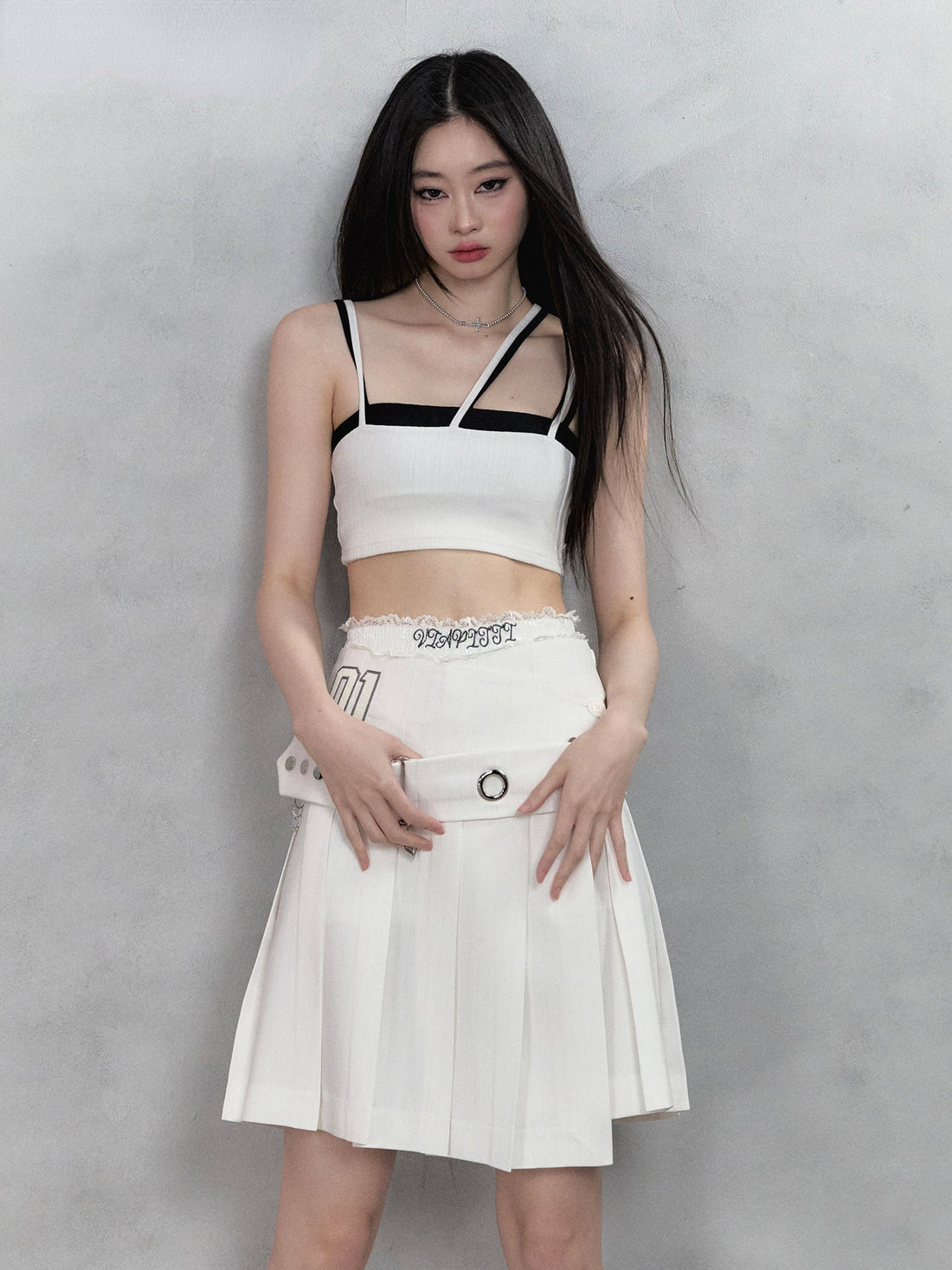 White & Black One-shoulder Tank Top