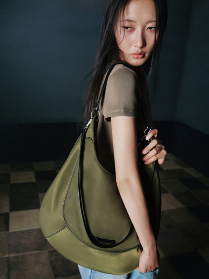 Large-Capacity Commuter Saddle Bag