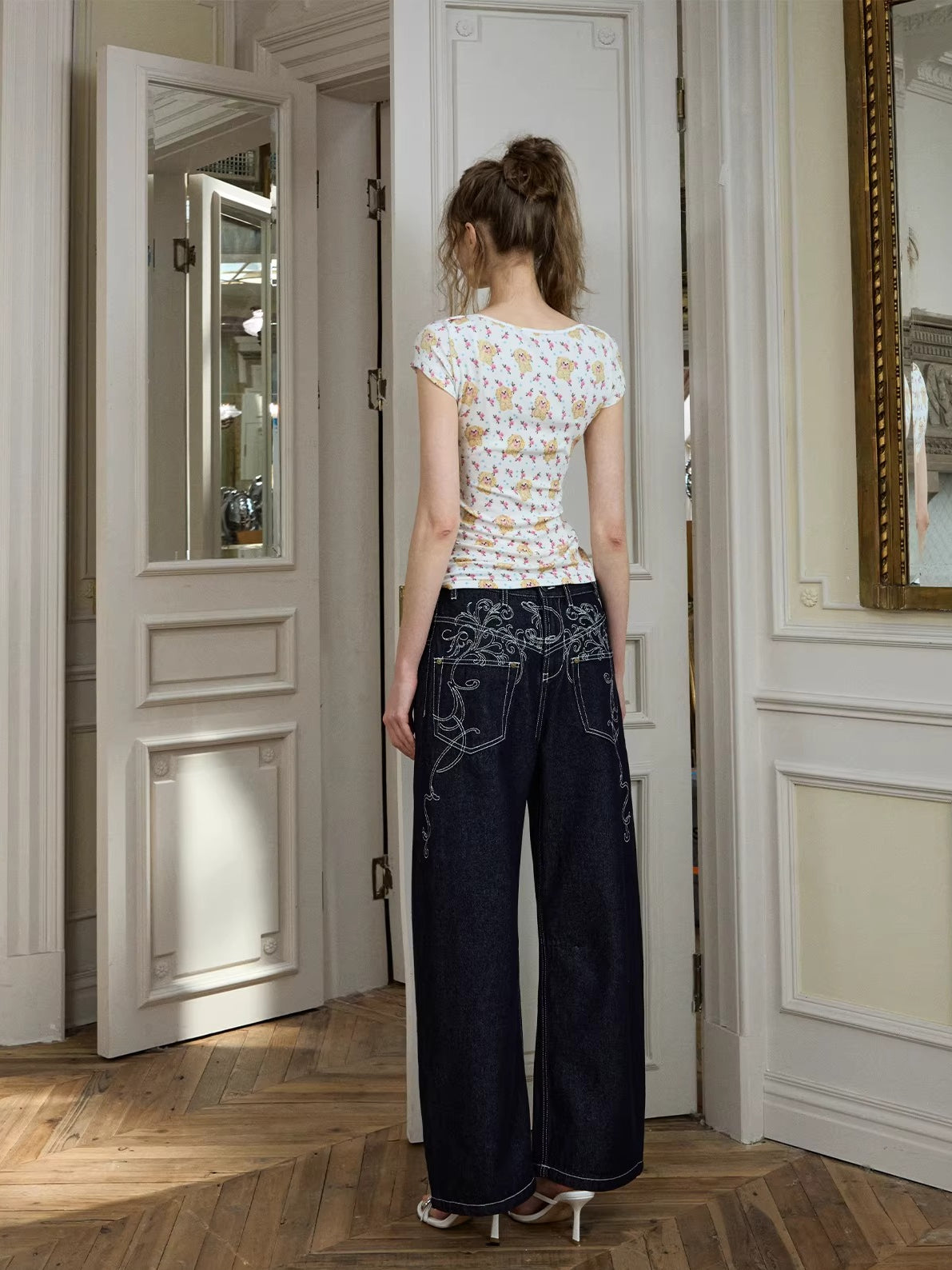 Embroidered Curved Wide-Leg Jeans