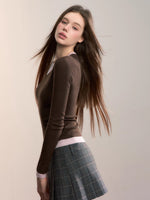 Contrast V-Neck Knit Top