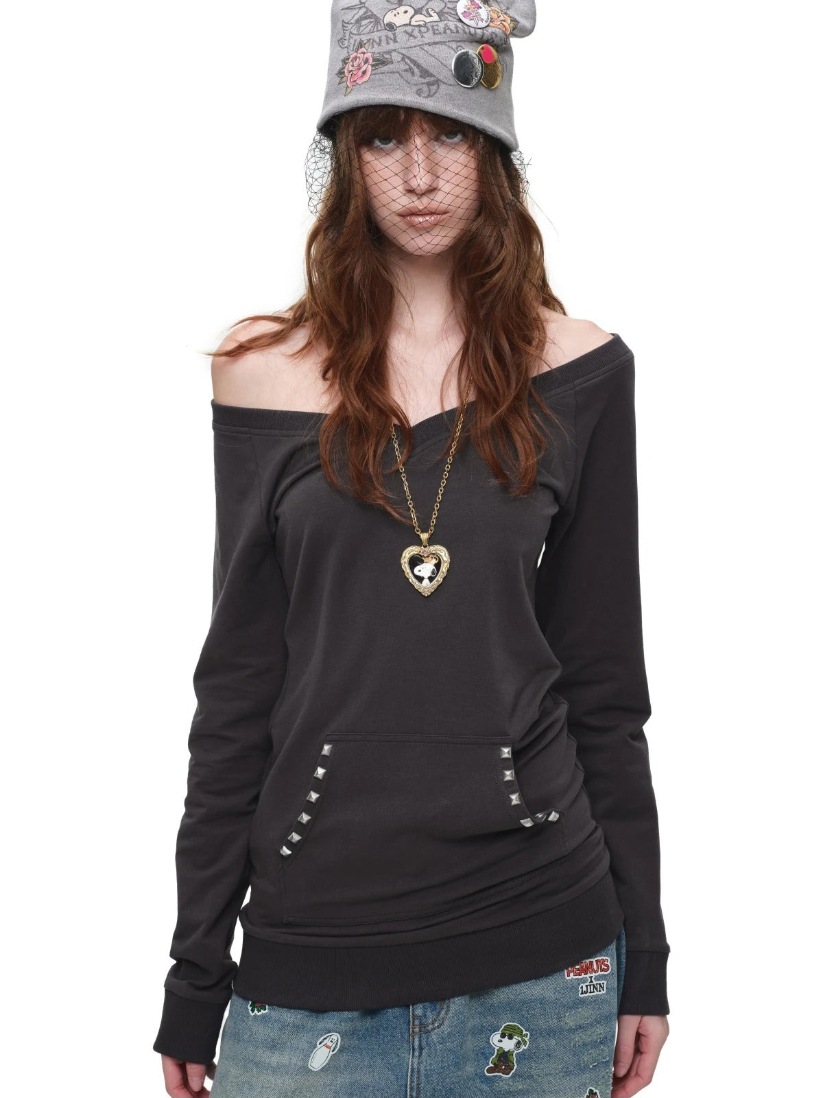 V-Neck Studded Slim Sweatshirt