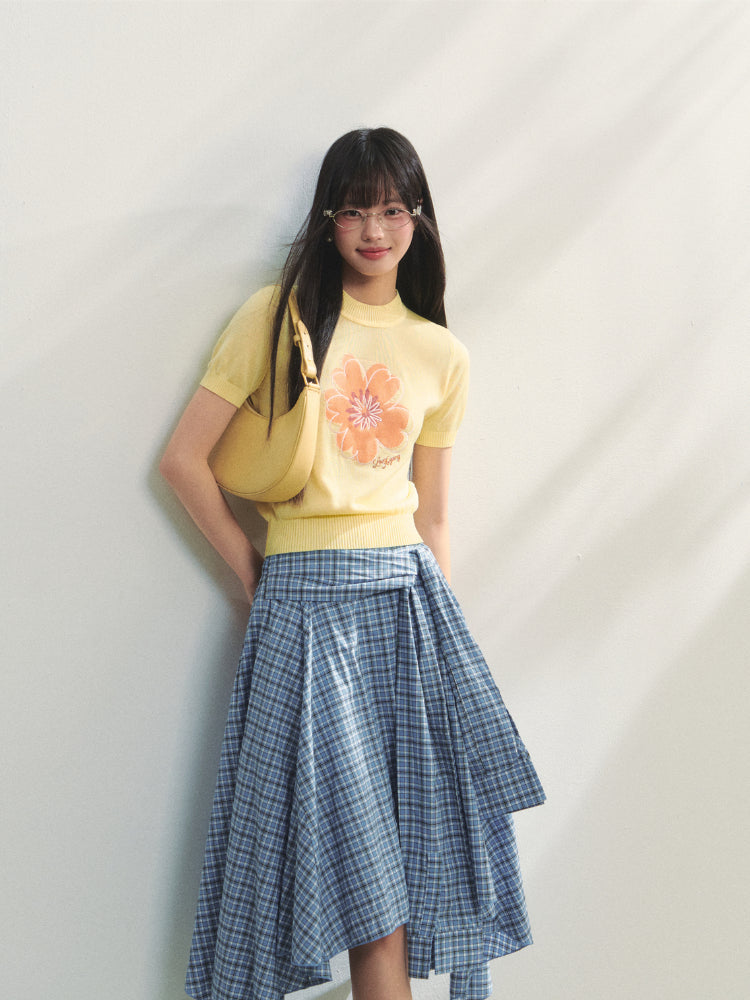Floral Embroidered Crew Neck Short-Sleeve Knit Top