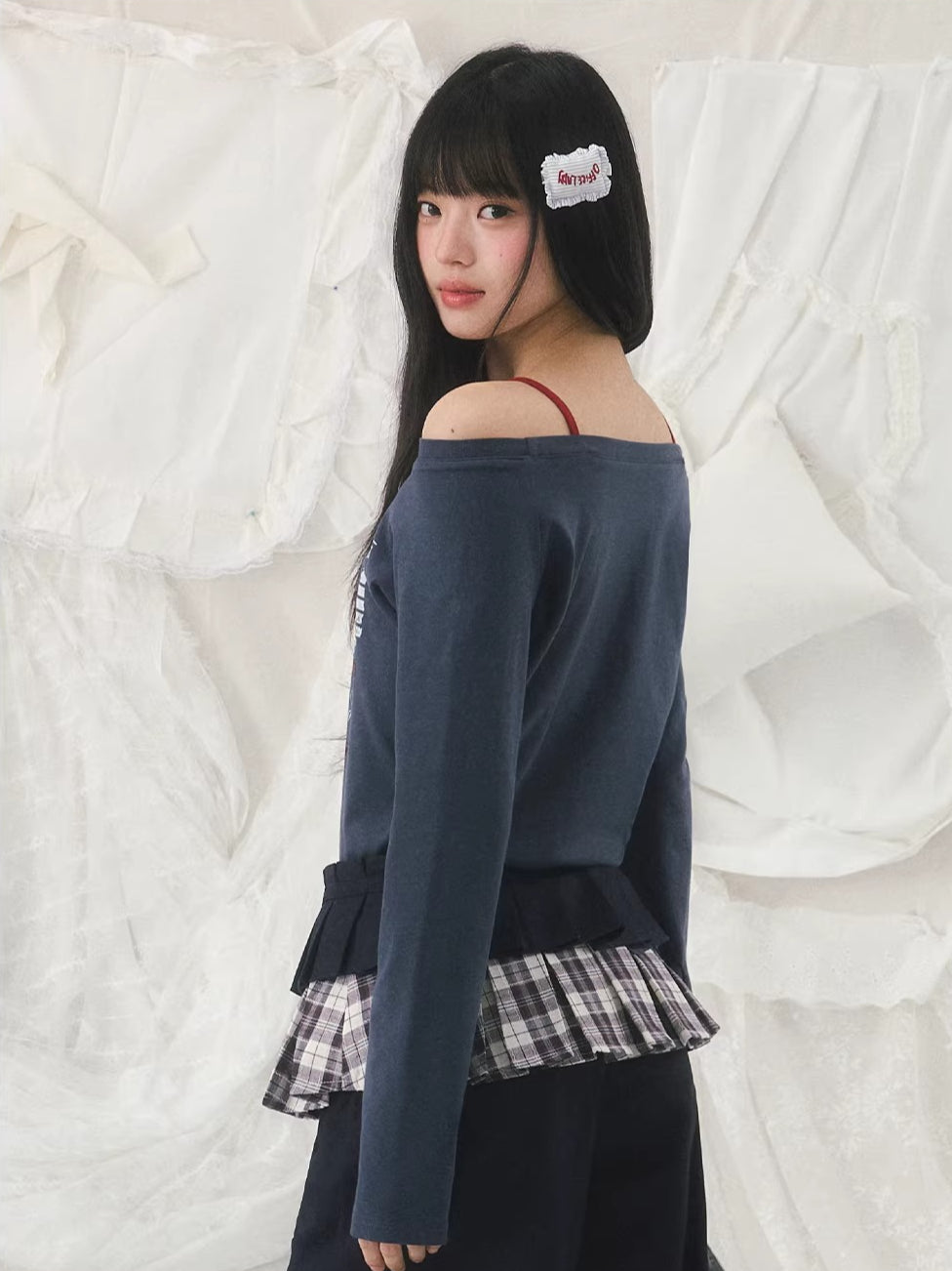Vintage Number Printed Off-Shoulder Tee