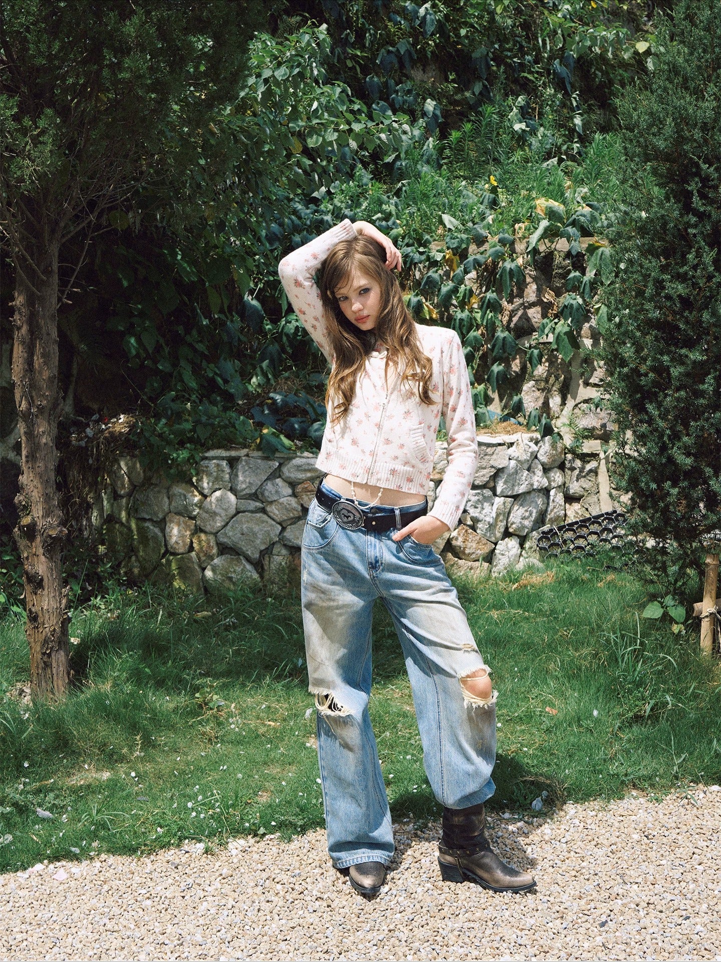 Distressed Low-Rise Wide-Leg Jeans