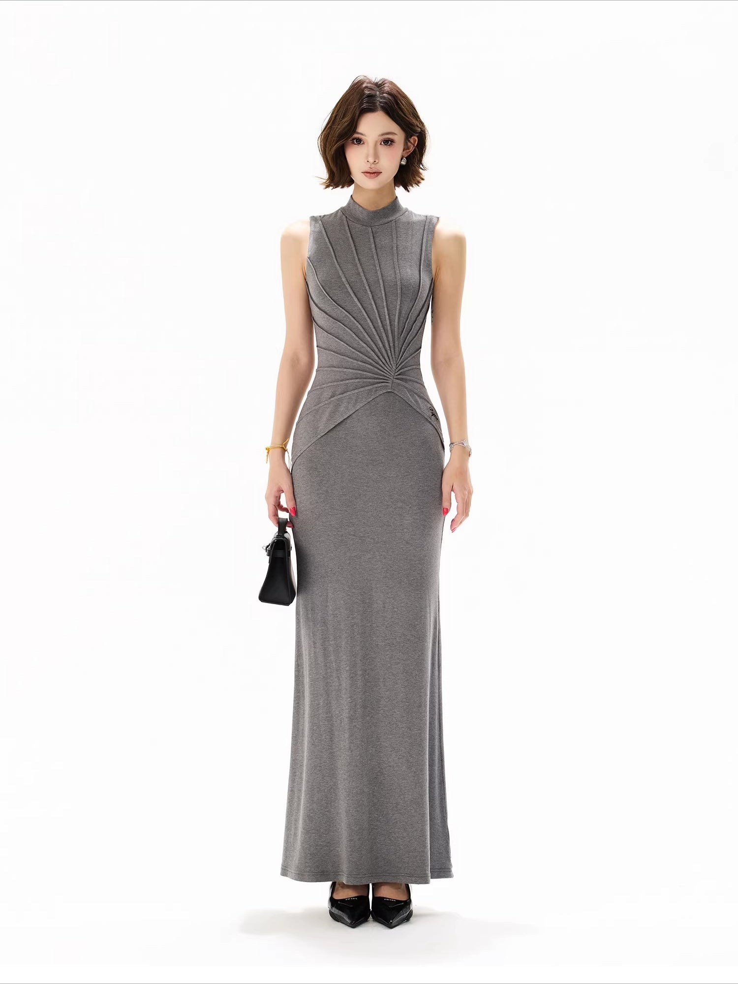 Deep Gray Sleeveless Pleated Knit Dress