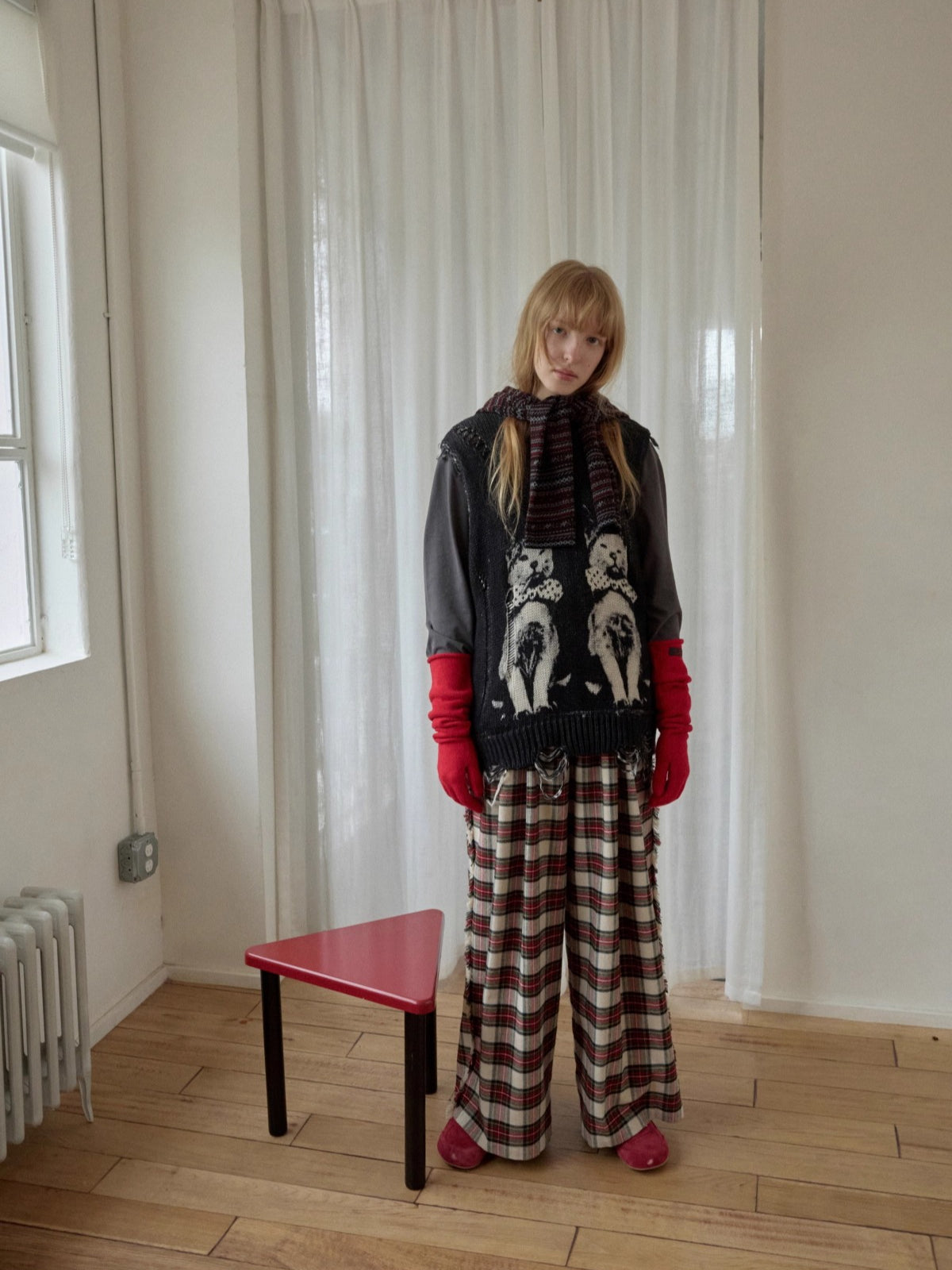 Cat Print Distressed Knit Vest