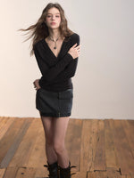 Ruched V-Neck Fitted Layering T-shirt