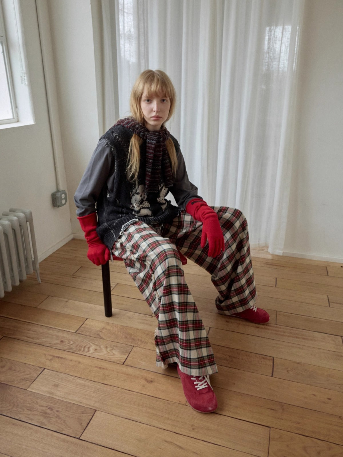 Cat Print Distressed Knit Vest