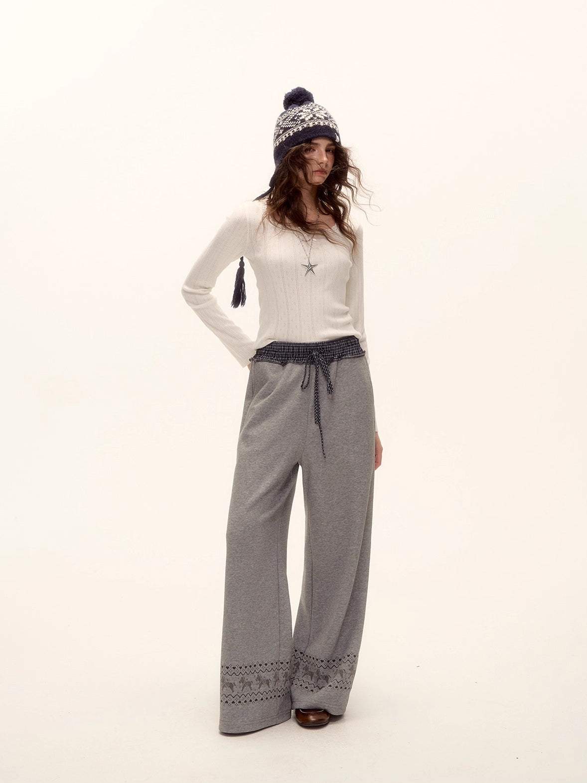 U-Neck Lace Bow Knit Top