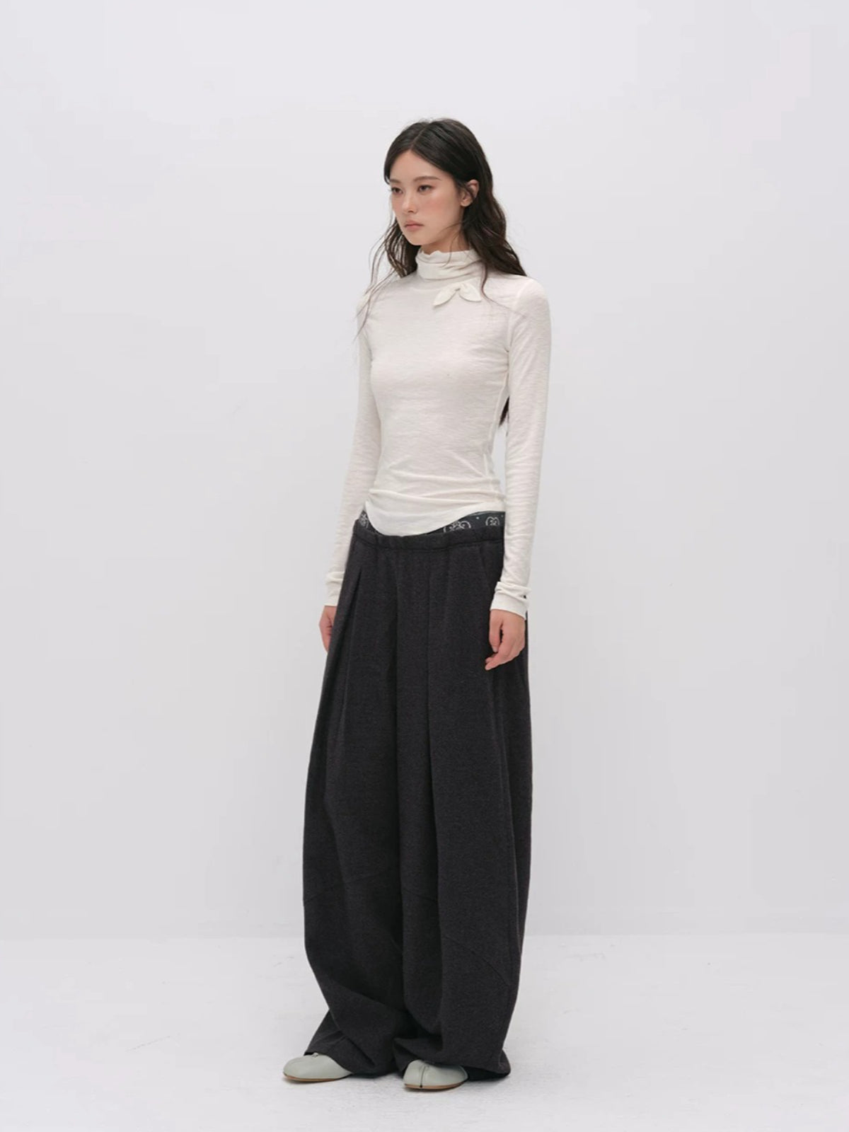 Pleated Wide Leg Wool Pants
