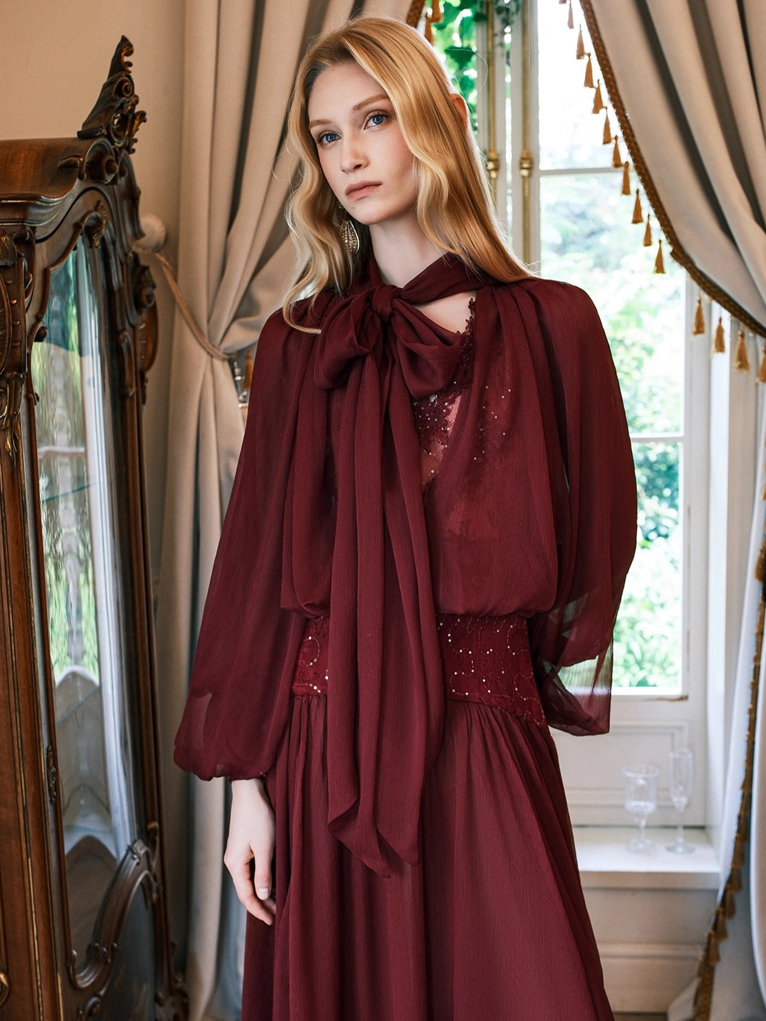 Milena Chiffon Lace Lantern Sleeve V-neck Dress