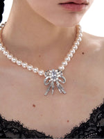 Vintage Bow Pearl Necklace