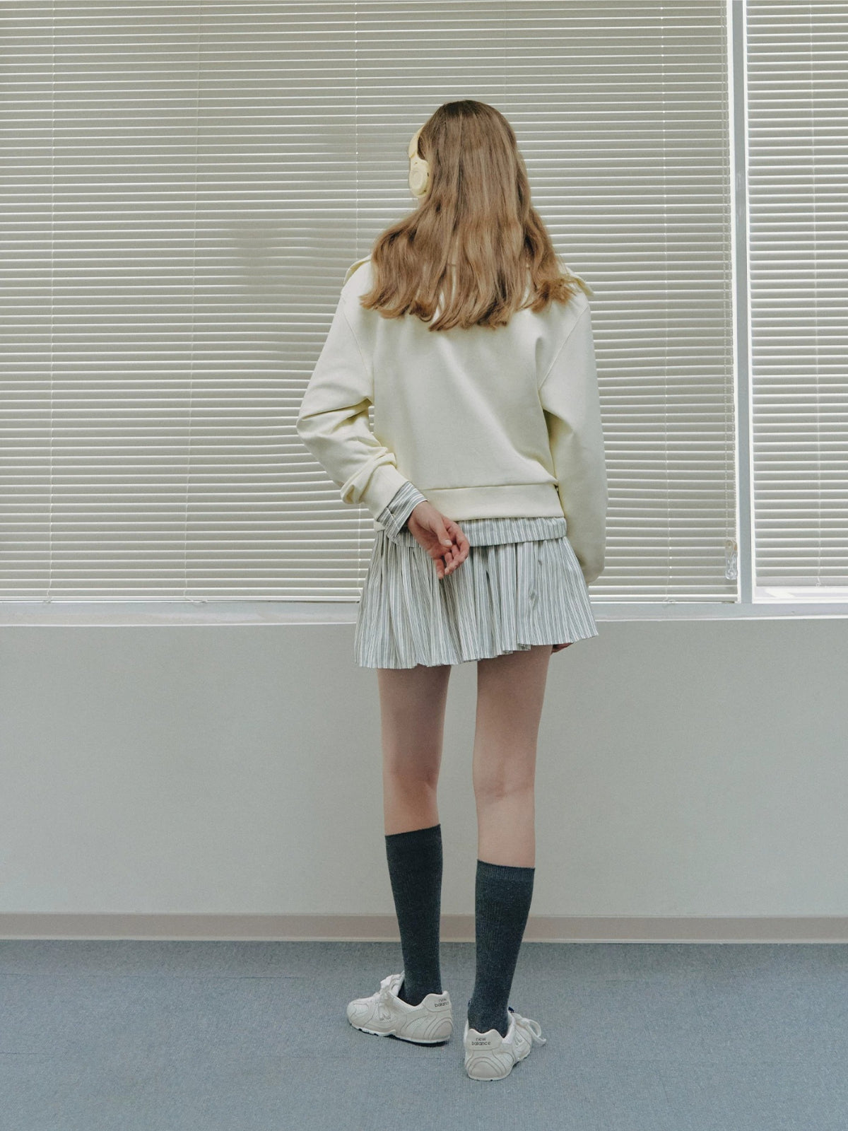 Vintage Lace Collar Embroidered Sweatshirt