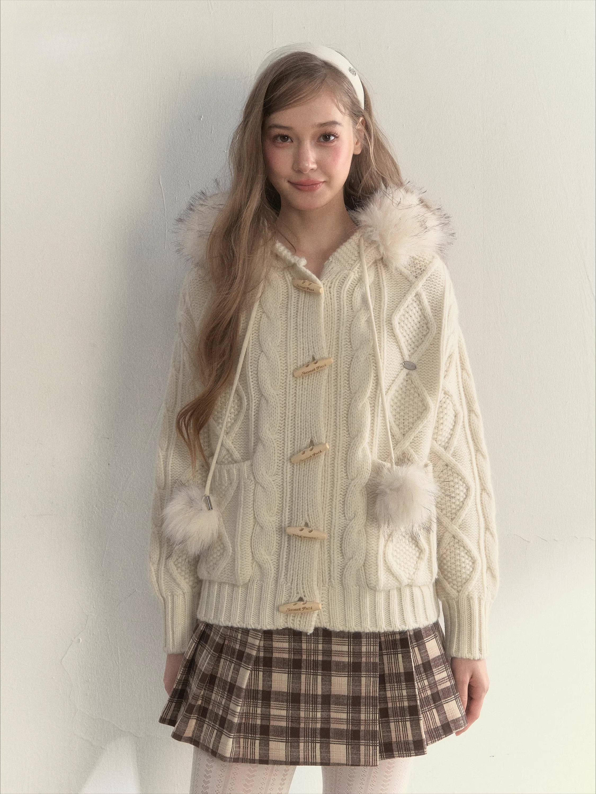 Wool Cable Hooded Sweater