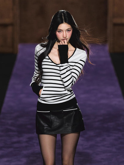 Contrast Panel Low-Rise PU Skirt