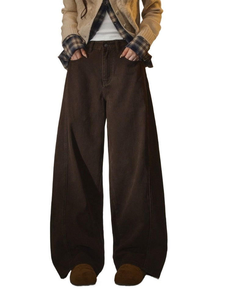 Curved Seam Wide-Leg Jeans