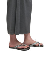 Hollow-out Toe-separated Flat Flip-flops