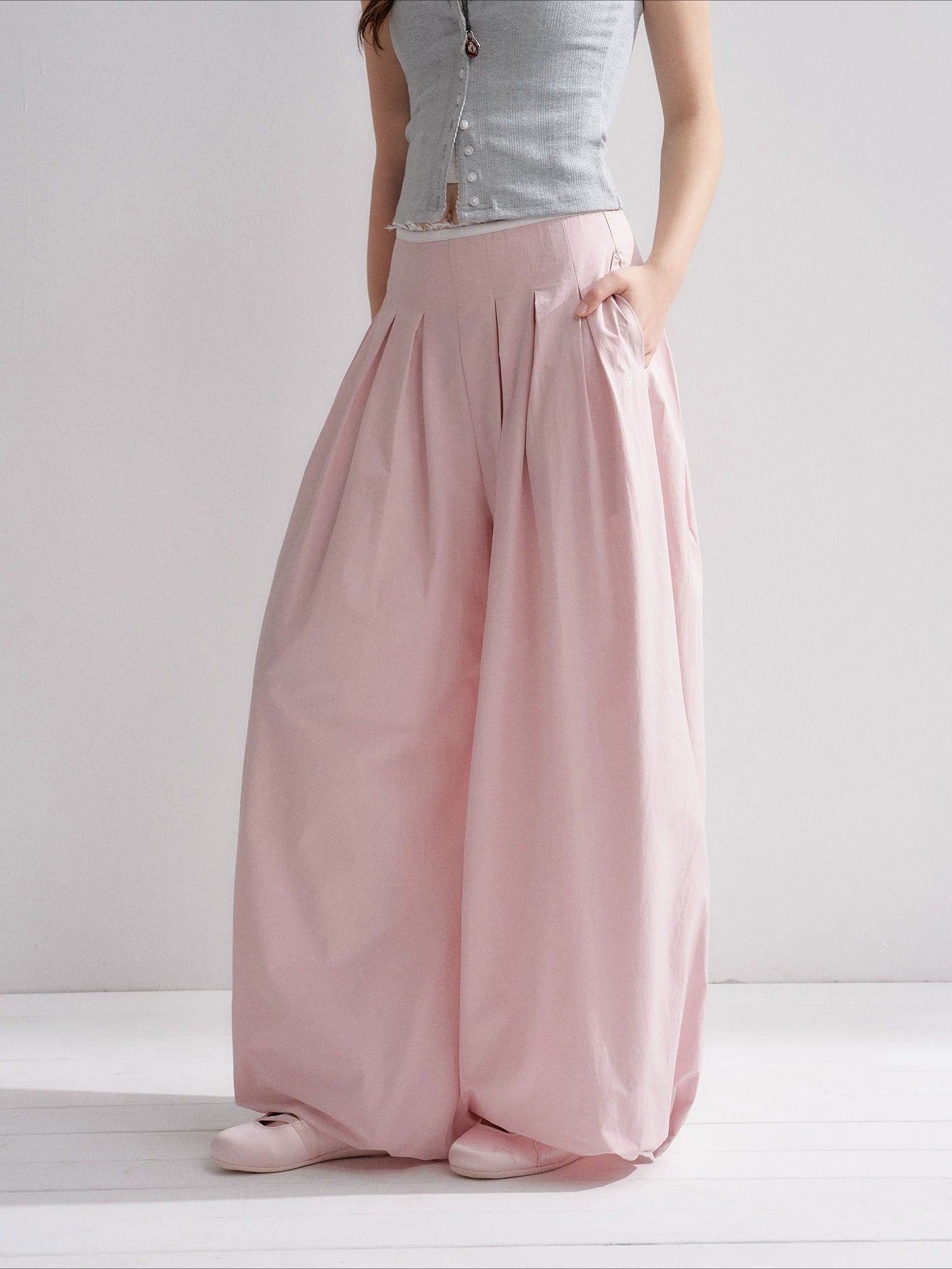 Pleated Balloon Pants