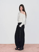Embroidered Pocket Straight Jeans