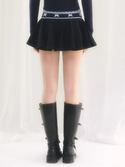 Star Waist Pleated Mini Skirt