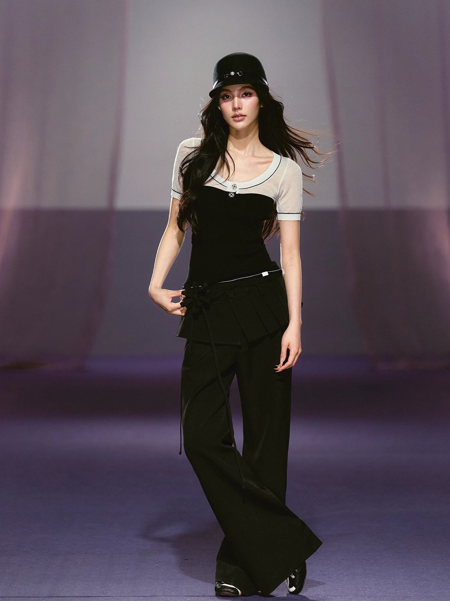 Contrast Sheer U-neck Tee