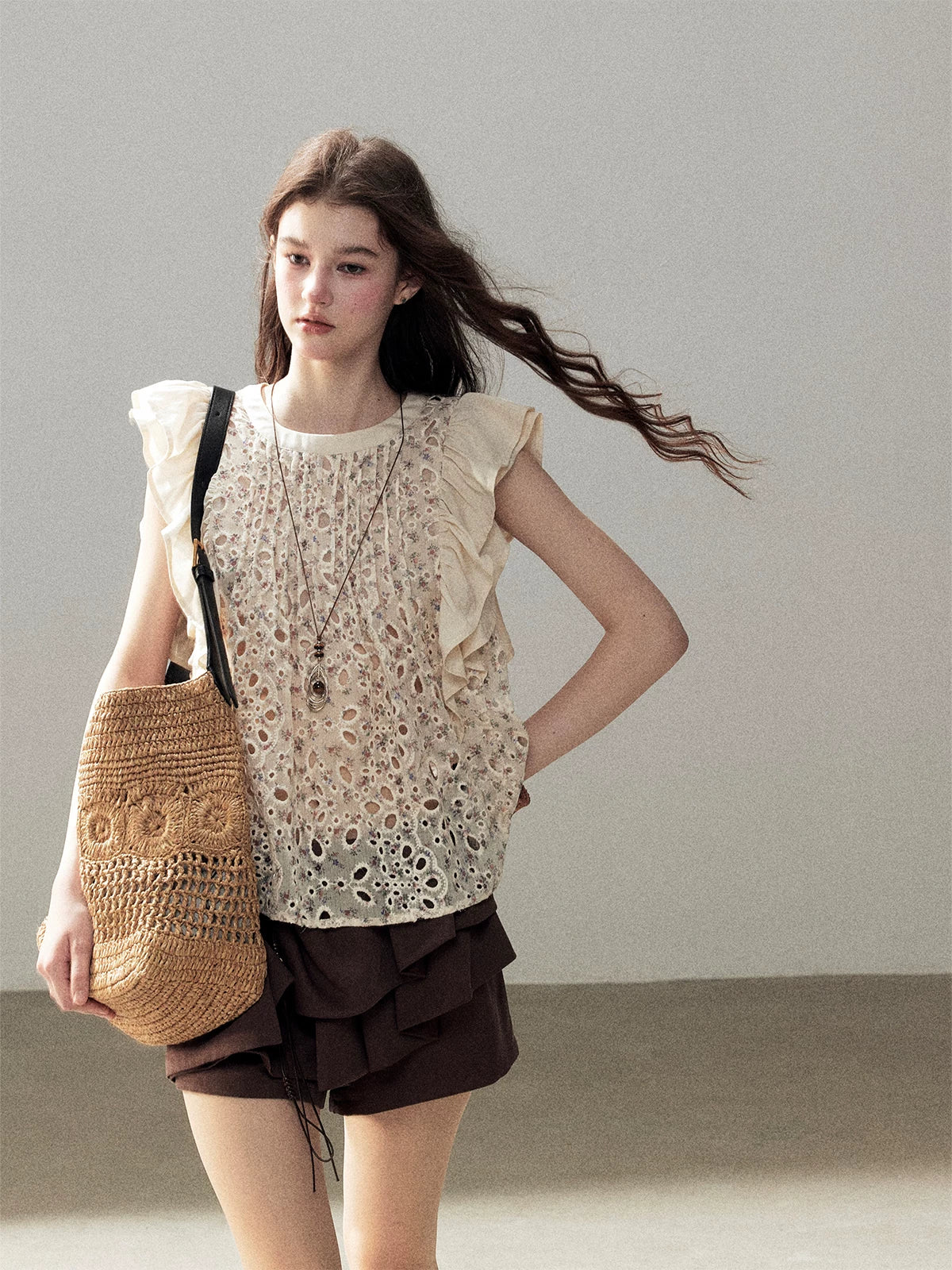 Floral Embroidered Puff Sleeve Top