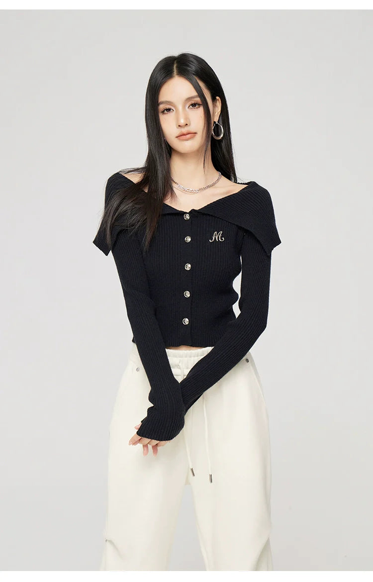 Black &amp; Off-white Turn-down Collar Sweater