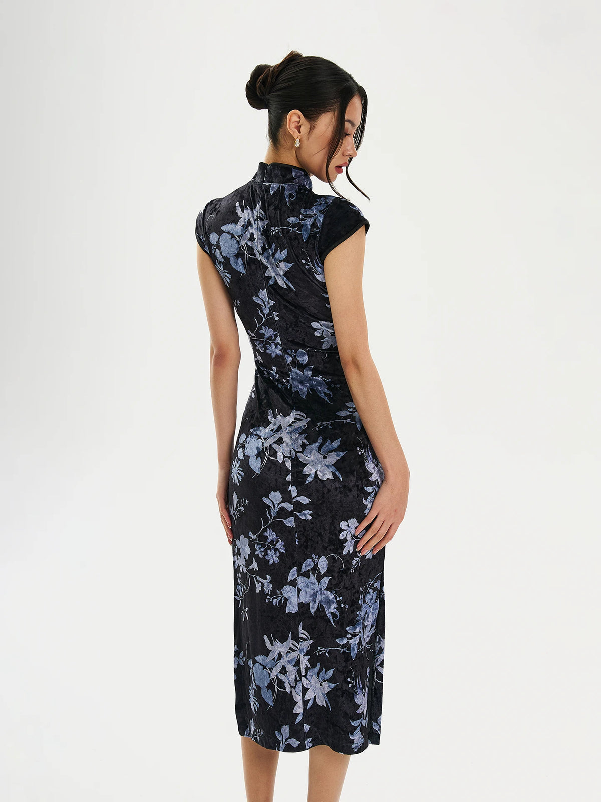 Black Floral Velvet Split Qipao Dress