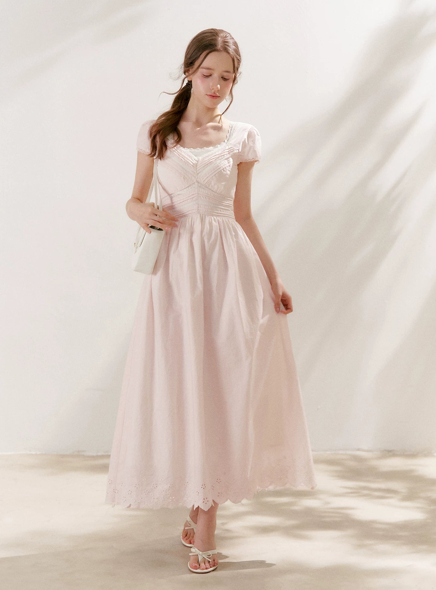 Lace V-Neck Midii Dress