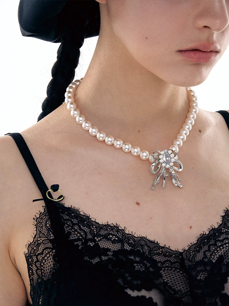 Vintage Bow Pearl Necklace