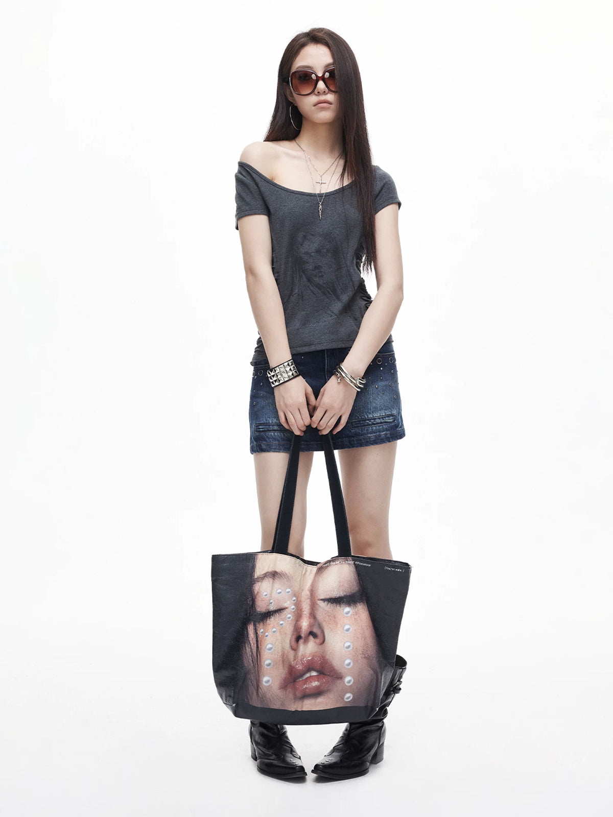 Side Ruched U-Neck Crop Tee