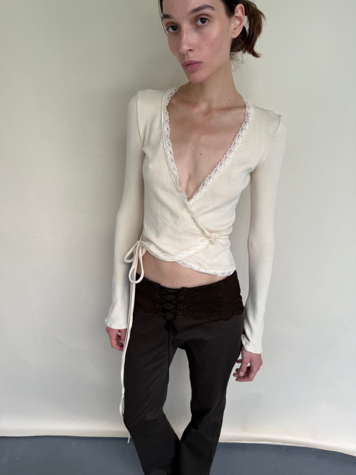 Two-Tone Lace-Trim Cross-Tie Cropped Knit Cardigan