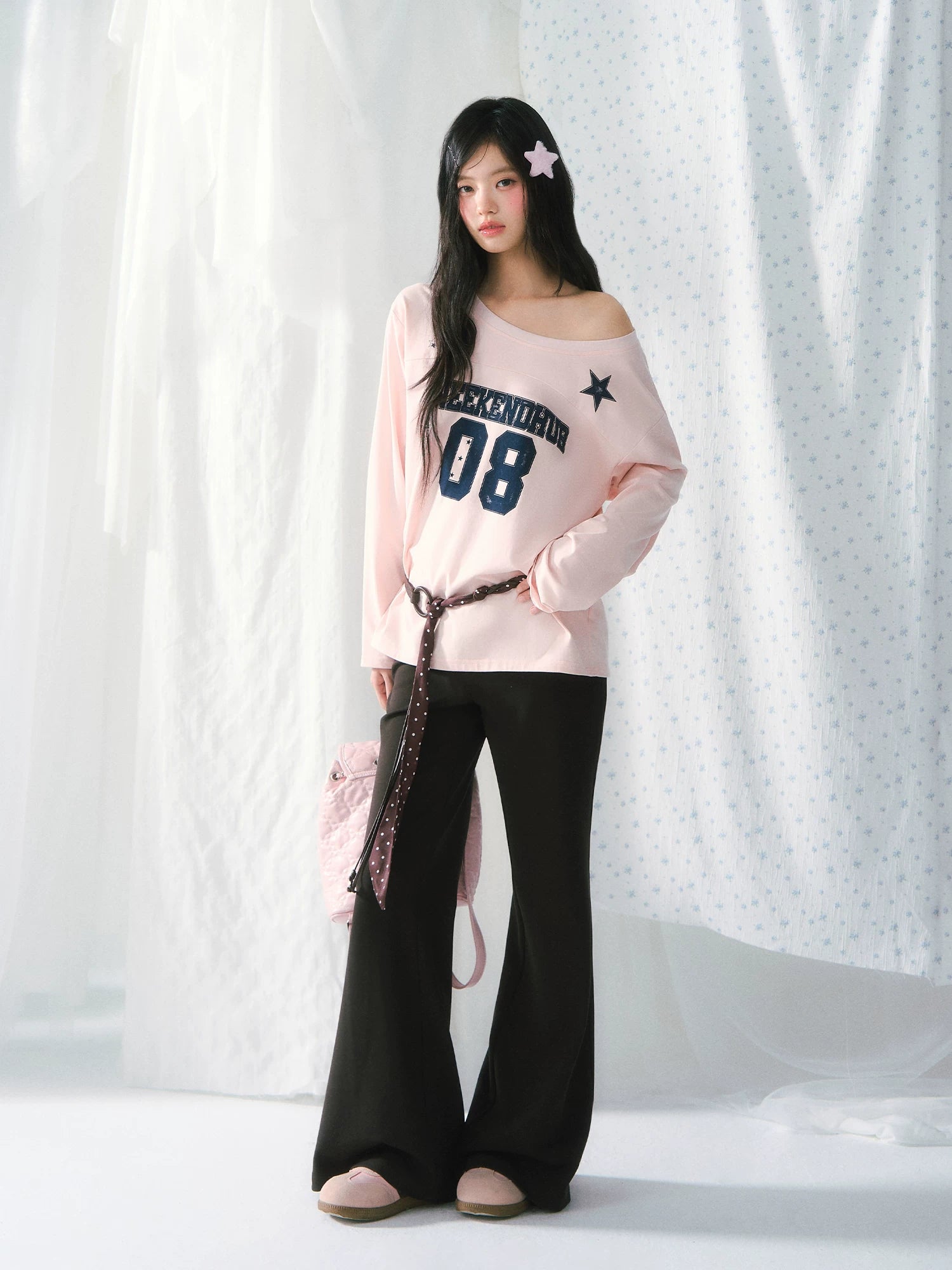Contrast Letter One-Shoulder Tee