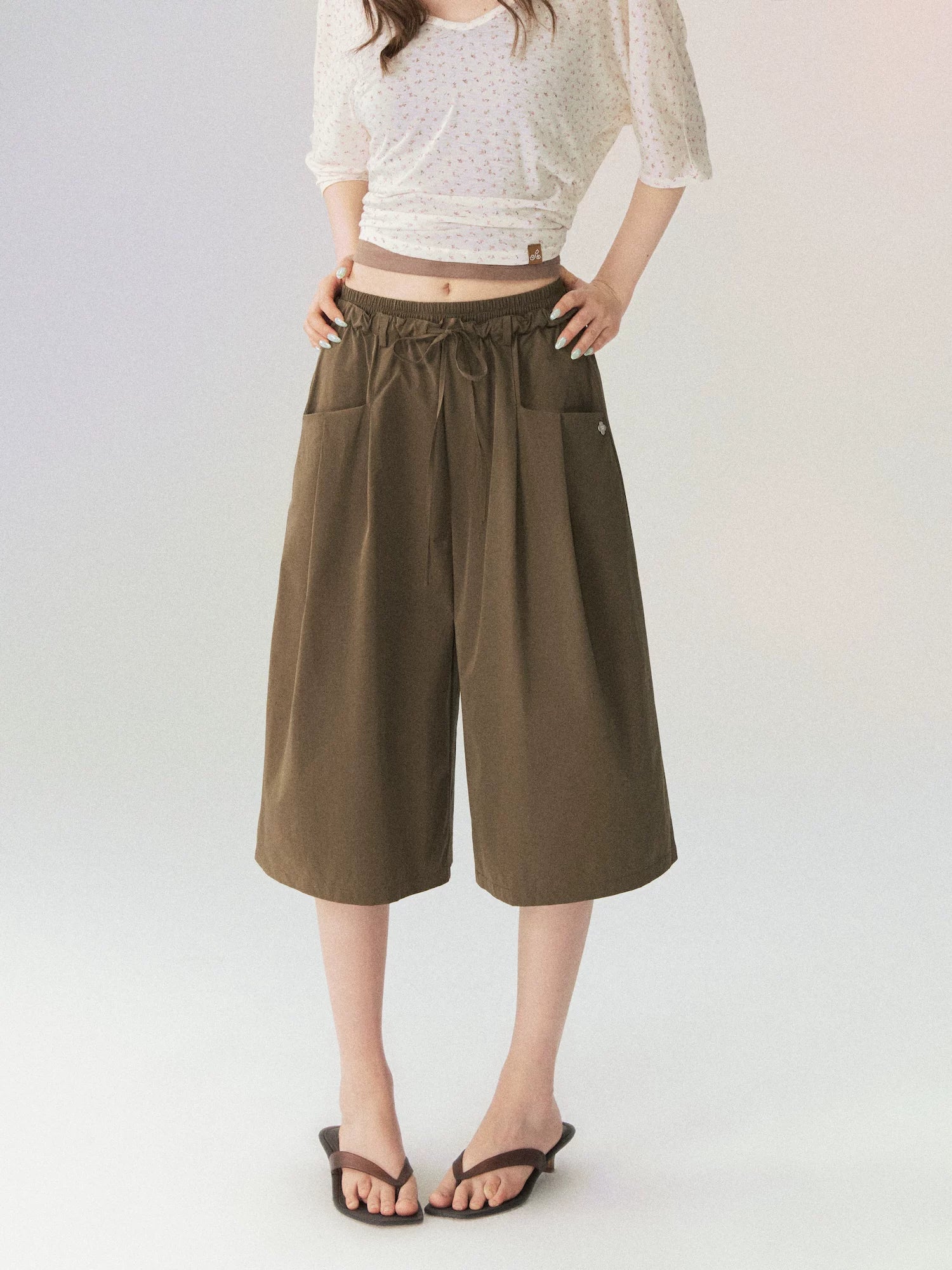 Relaxed Waist Wide-Leg Cropped Pants