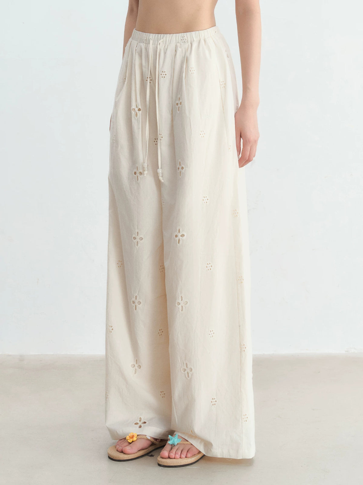 Cut-out Embroidered Casual Pants