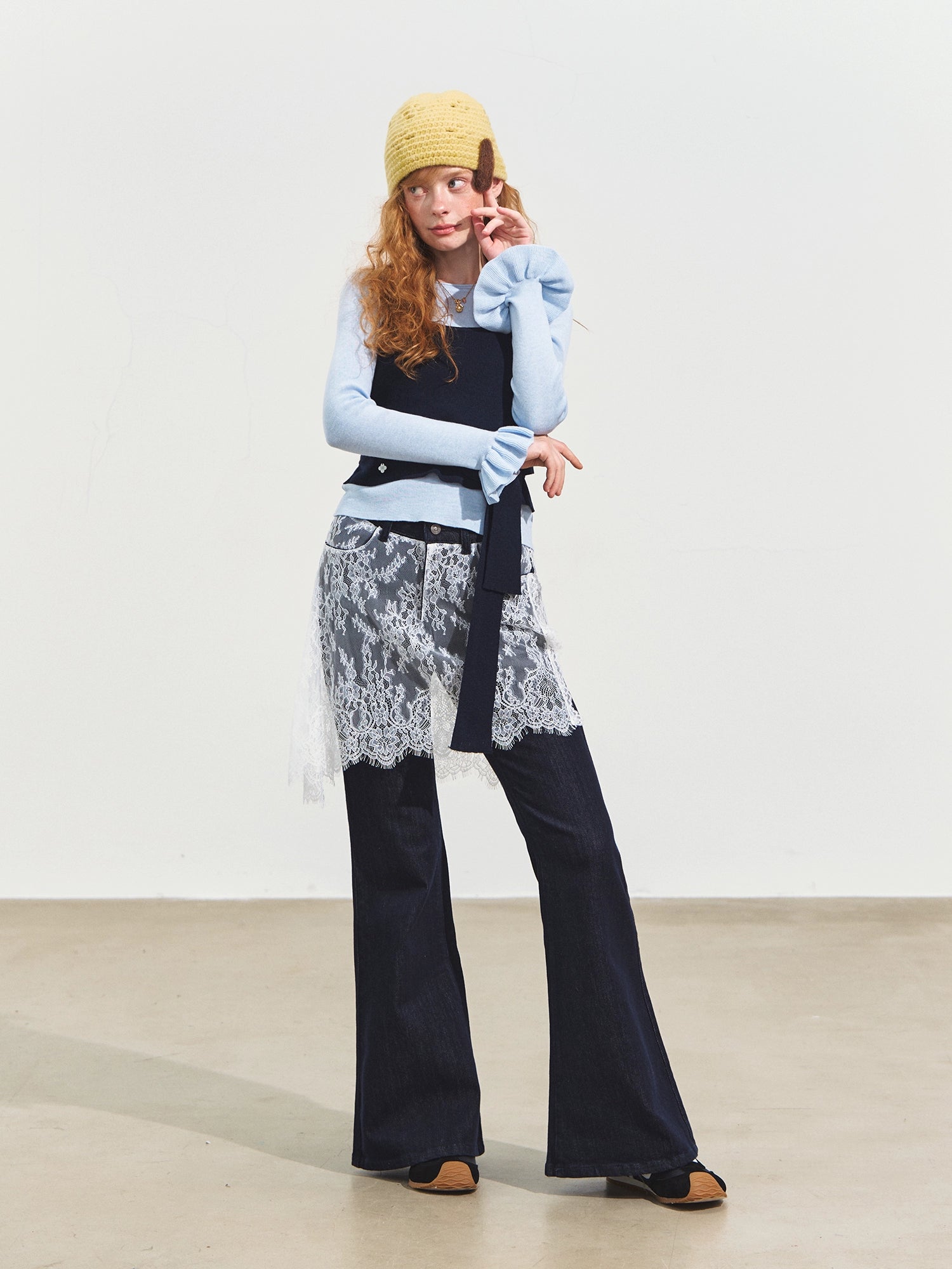 Contrast Tie Crewneck Sweater