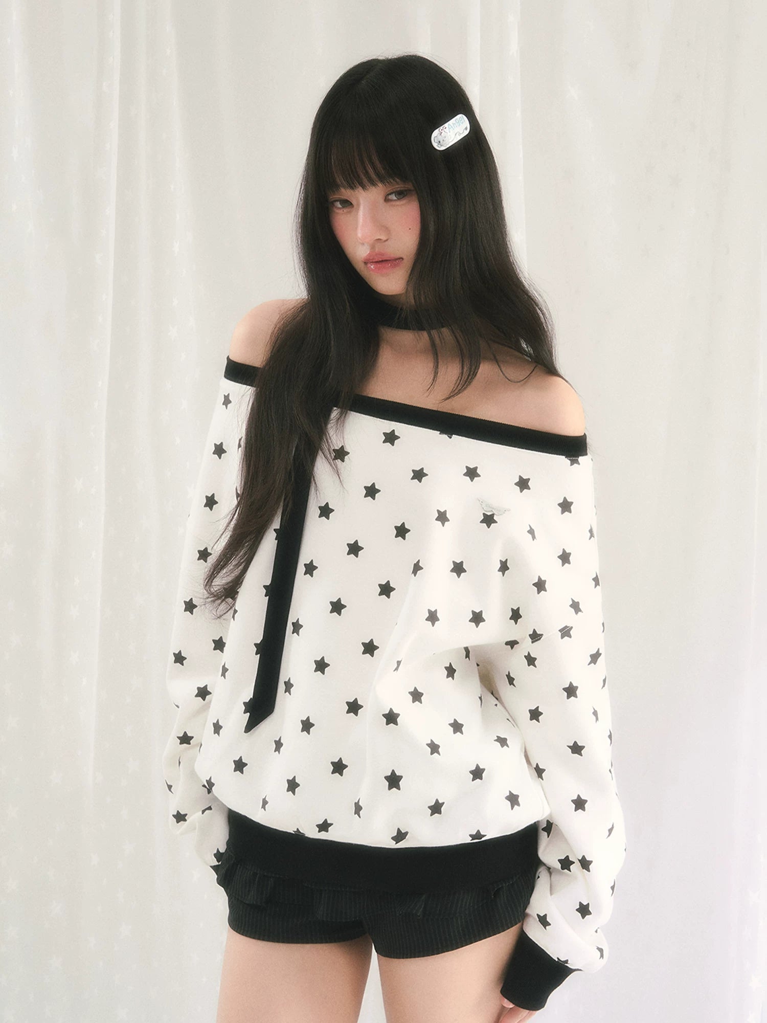 Star Print Off-Shoulder Sweatshirt