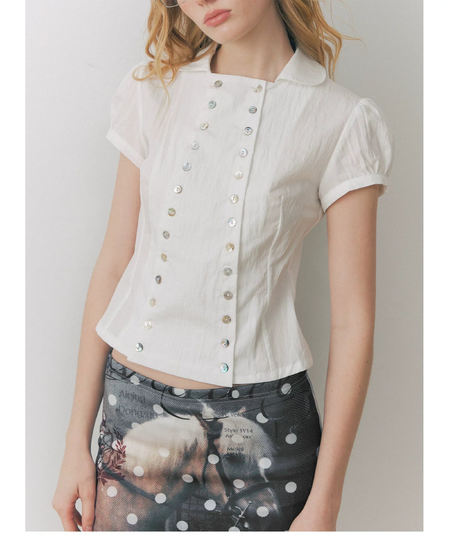 Shell Button Puff Sleeve Shirt