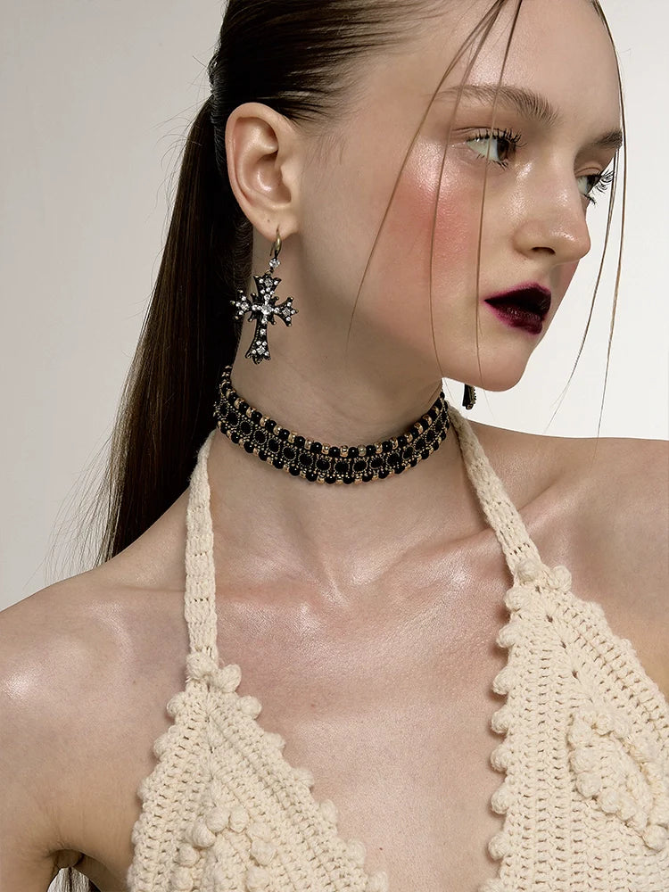 Retro Black &amp; Gold Baroque Collar