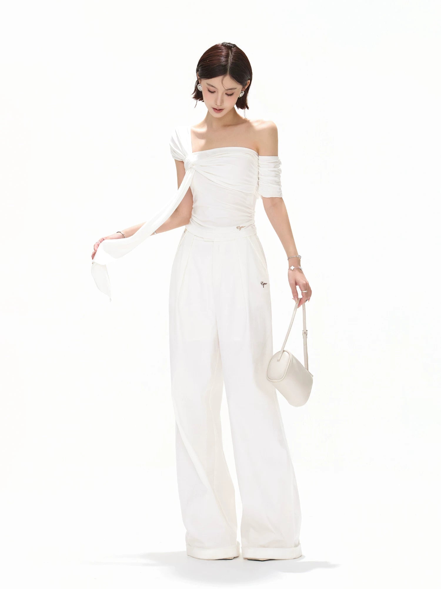 Relaxed Wide-Leg Pants