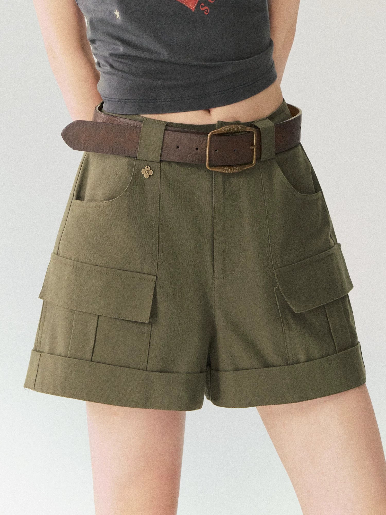 Multi-Pocket Rolled Hem Cargo Shorts