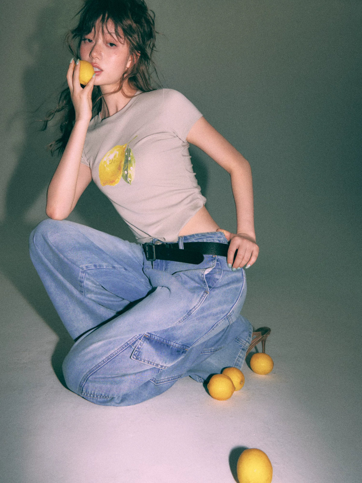 Multi-Pocket Cargo Wide-Leg Jeans