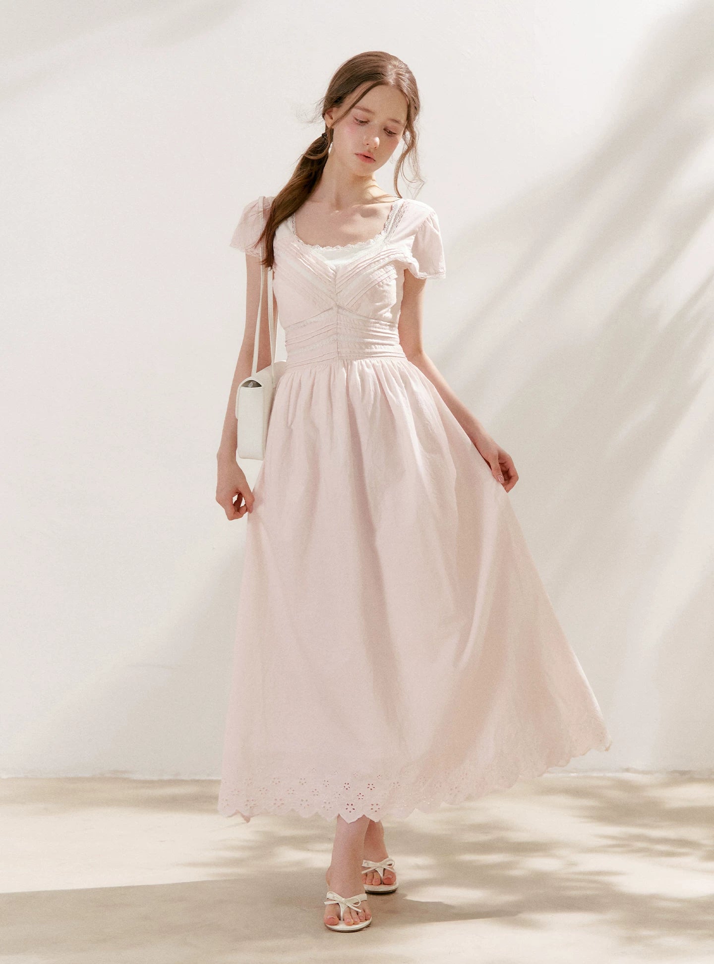 Lace V-Neck Midii Dress