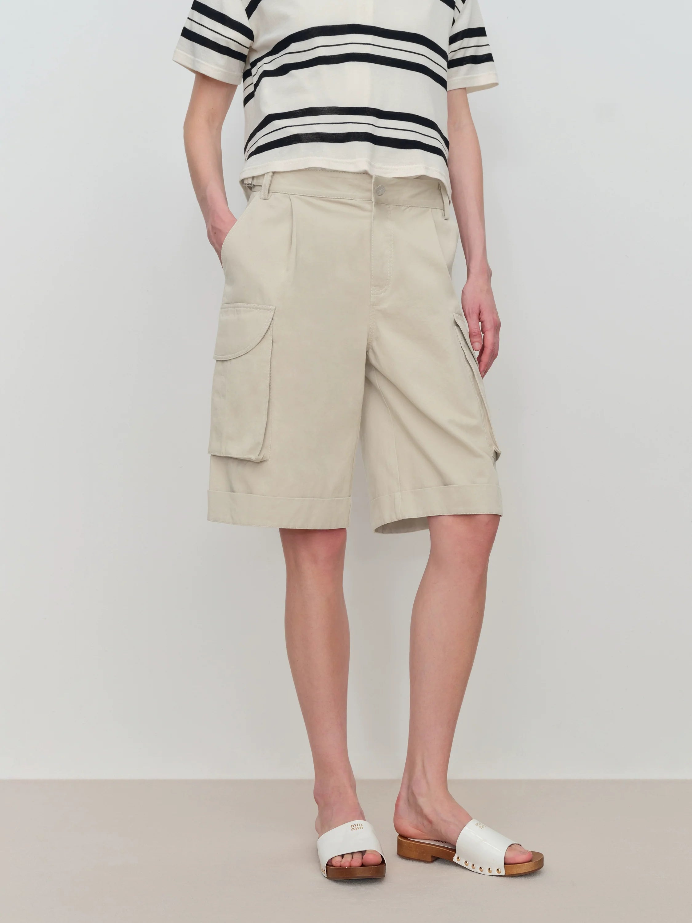 Cargo Pocket Low-Rise Shorts